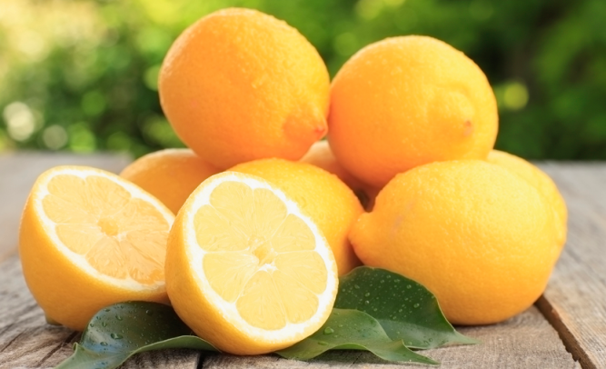 3 Manfaat Jeruk lemon yang Bisa Membantu Pekerjaan Rumah Anda 